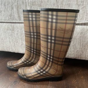BURBERRY rain boots